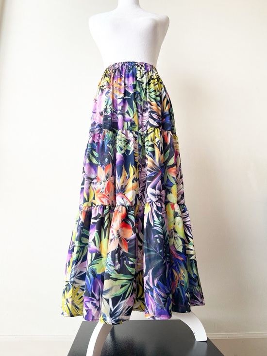 Elie Tahari Dresses & Skirts - Elie Tahari Tropical Tiered Maxi Skirt Size L